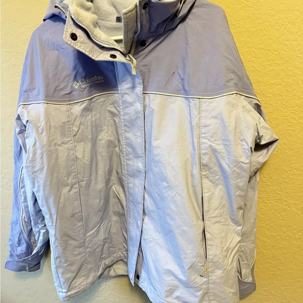 Columbia Women's Ski Jacket - Light Purple and White